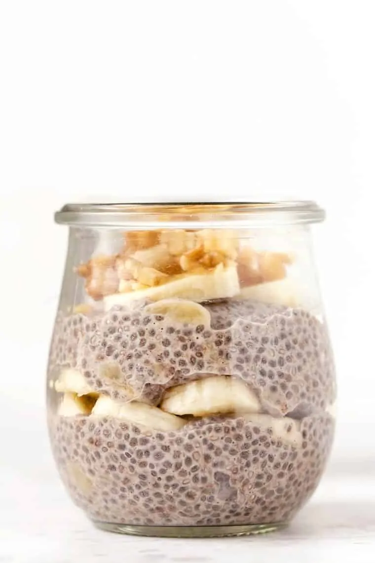Learn to make chia seed pudding in 6 amazing flavors! These quick and easy recipes are great for breakfast or enjoy them as a balanced snack. Chia seed pudding in a weck jar.